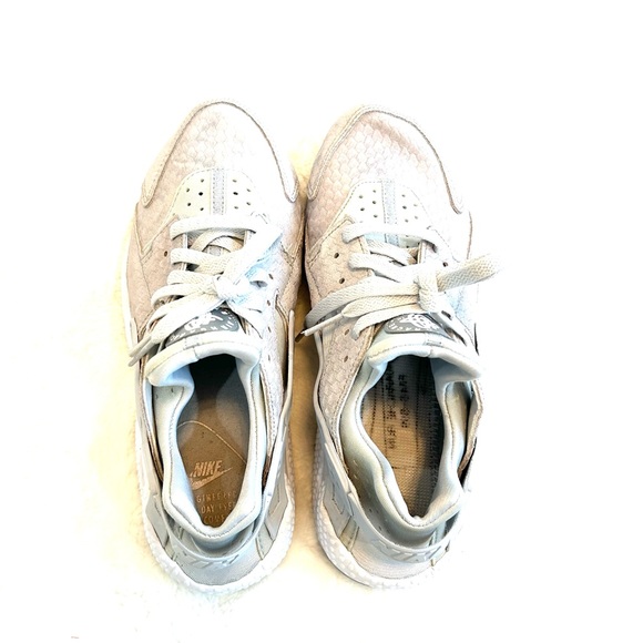 Nike Air Huarache Run Prm Womens Running Shoes - Picture 6 of 11